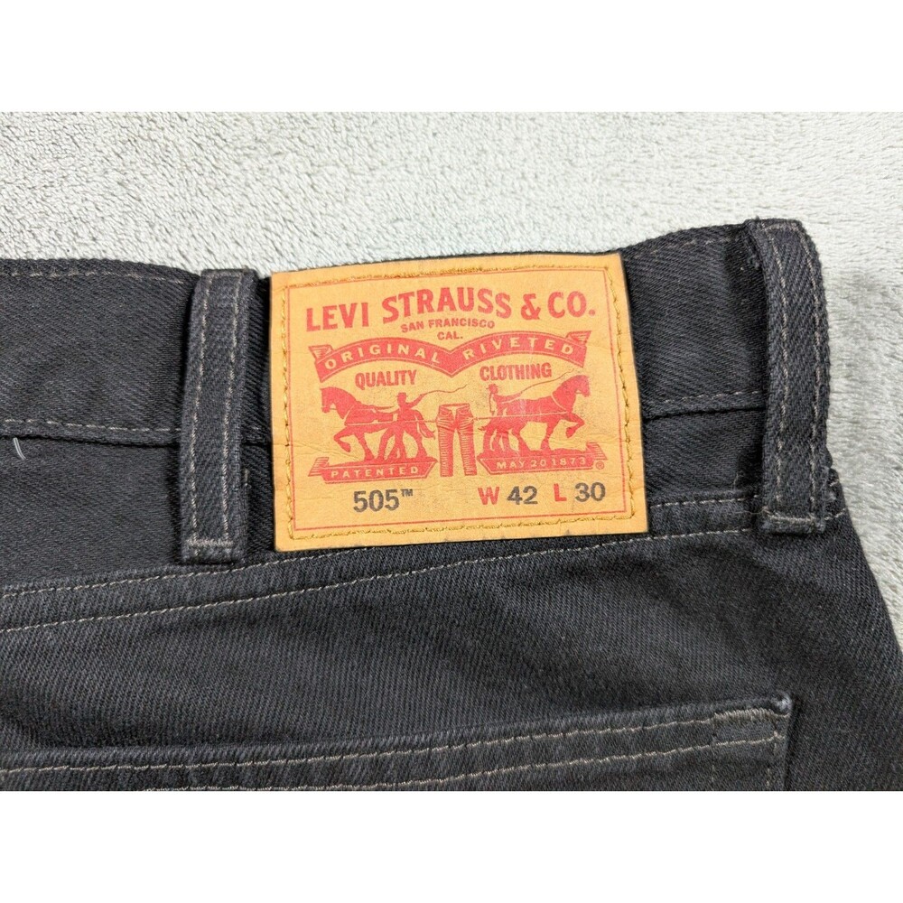 Levis 505 Black Jeans Mens 42x30 Straight Leg Dad Jean Workwear Casual - Picture 5 of 13